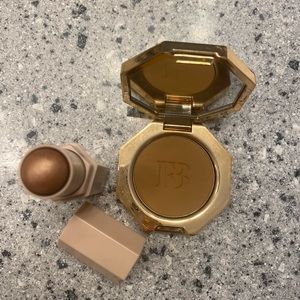 Fenty bronzer ( Caramel Cutie) and highlighter (Sinamon)